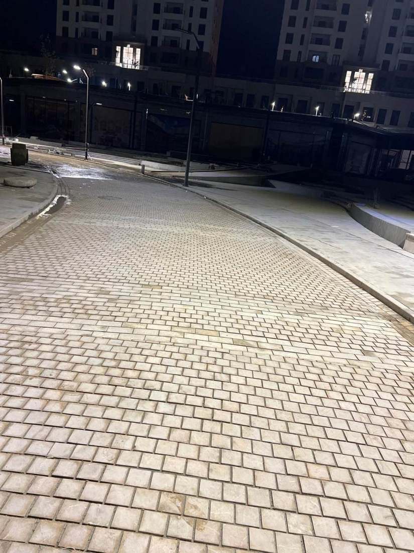 Kavisli küp taş yol uygulaması
